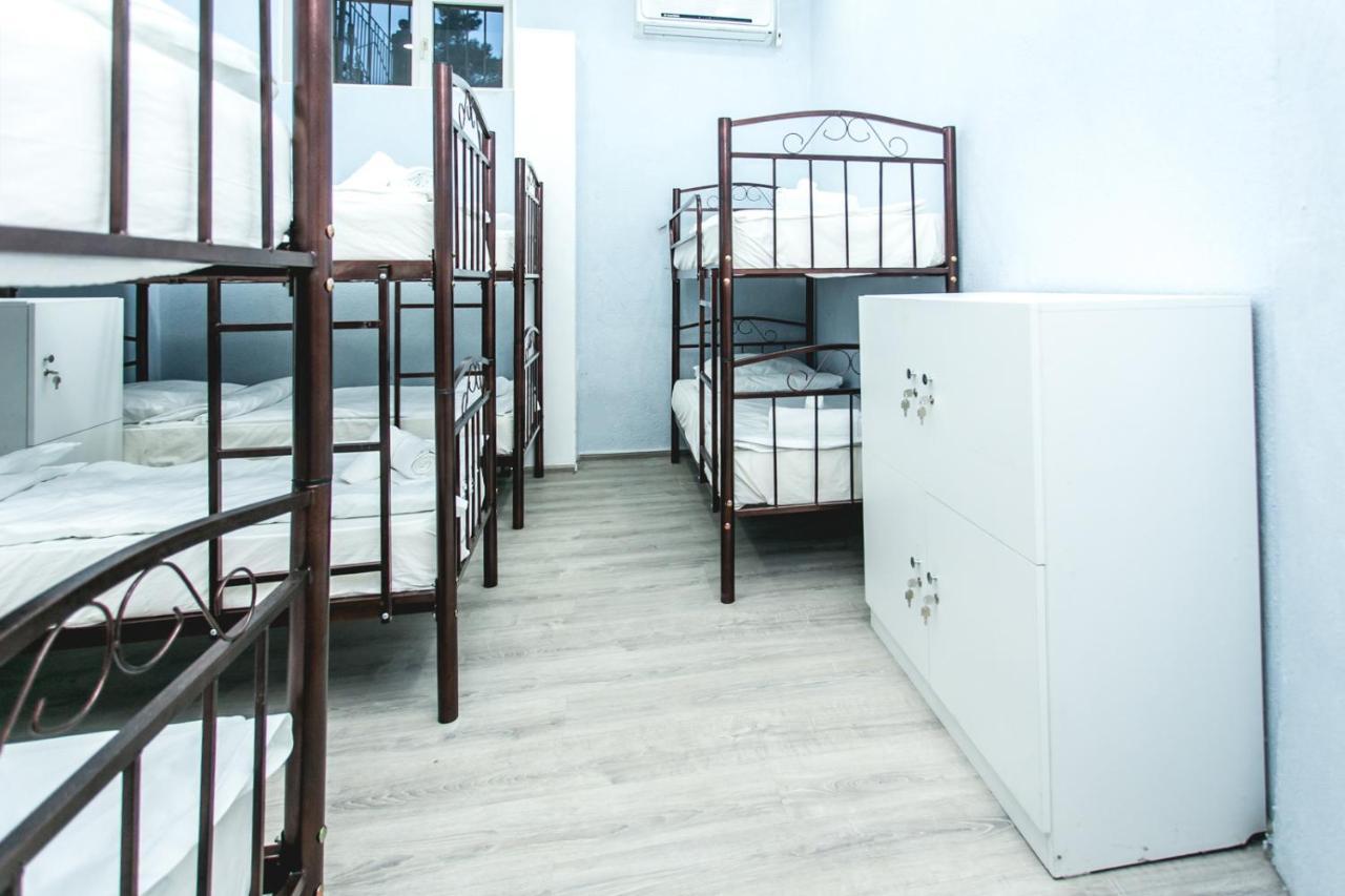 Sherlock Holmes Hostel Baku Exterior photo