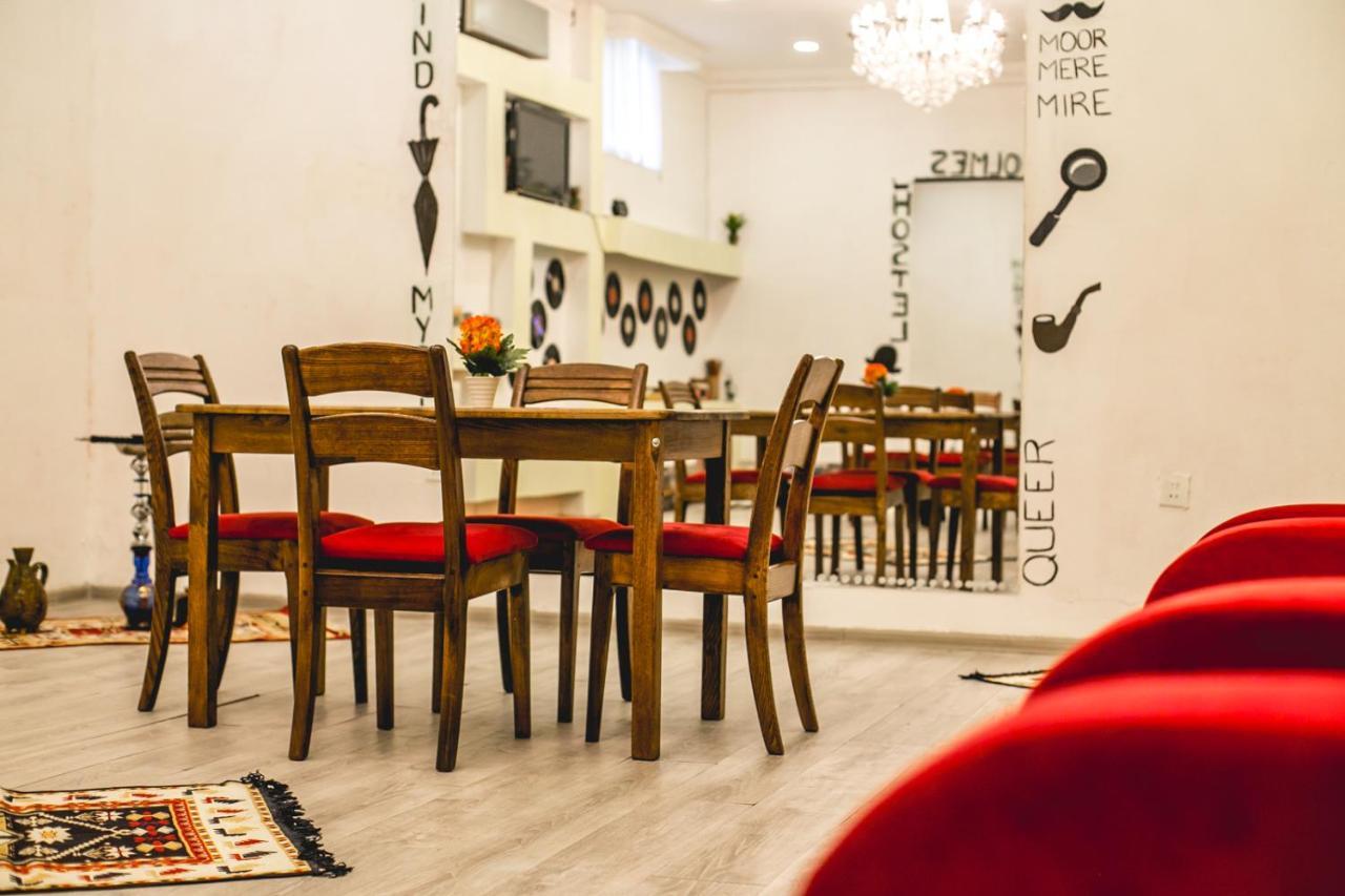 Sherlock Holmes Hostel Baku Exterior photo